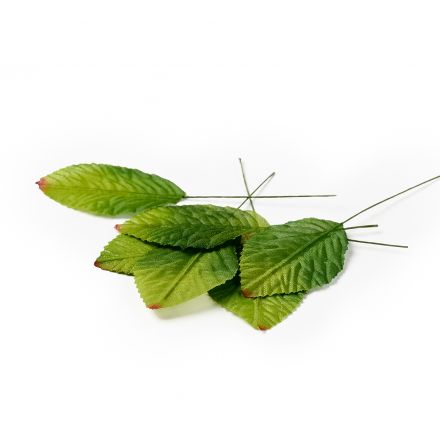 Leaves on wire Green